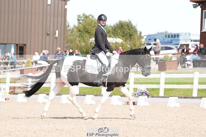 250906-134854-03763 - 020-Leo.De-ValentinoBarfields.Cosmopolitan