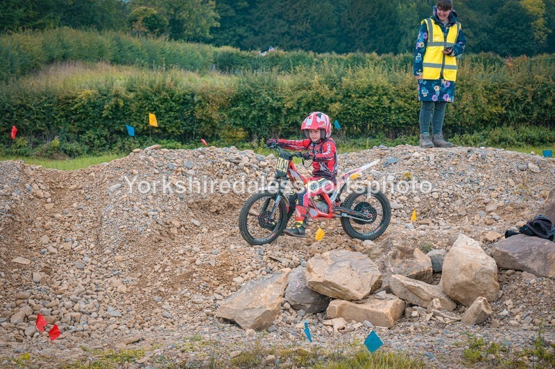 DSCF0513 - Ripon MC Trial 27/09- kids
