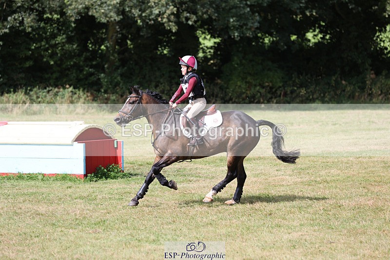 240825X-112308-32249 - 70cm XC 11.00 to 12.00