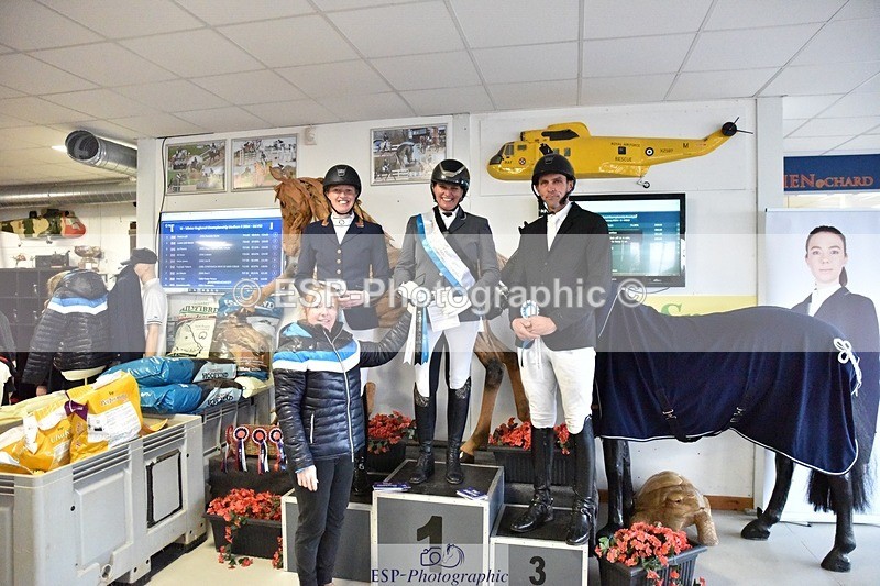 250215-131544-03682 - Medium Silver Presentations