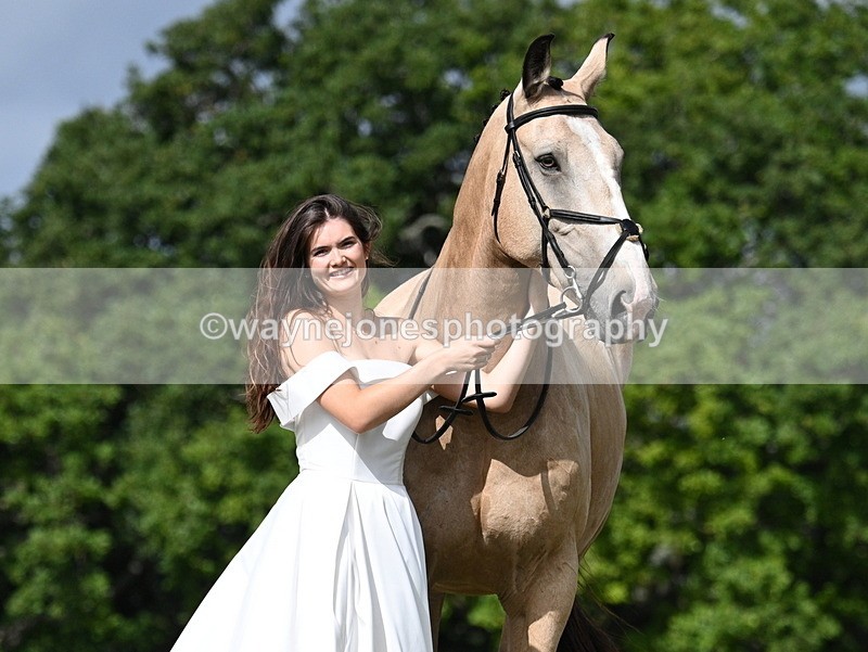 WJ7_6446-003 - Zoe & Fred Wedding Dress Shoot 09-08-25