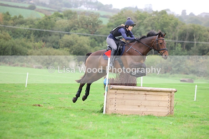 3E7A1040 - Class 4: 80cm: Corner