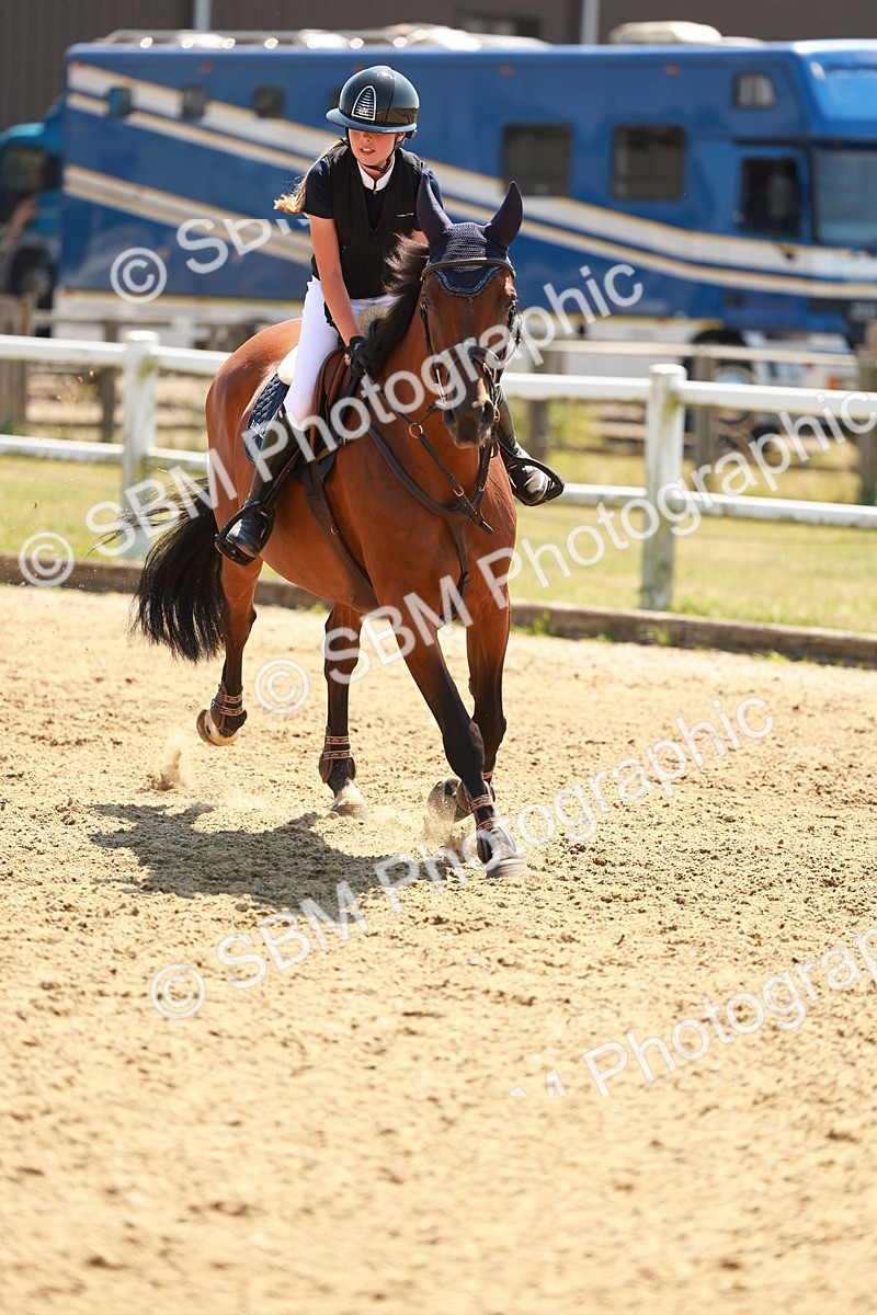 SBM_001691 - Class 4 - Senior Newcomers - 1.10m