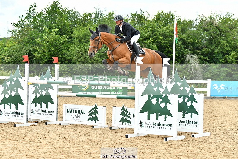 230721A-144248-07057 - Cls 22, 1 Star Gold 1.30m