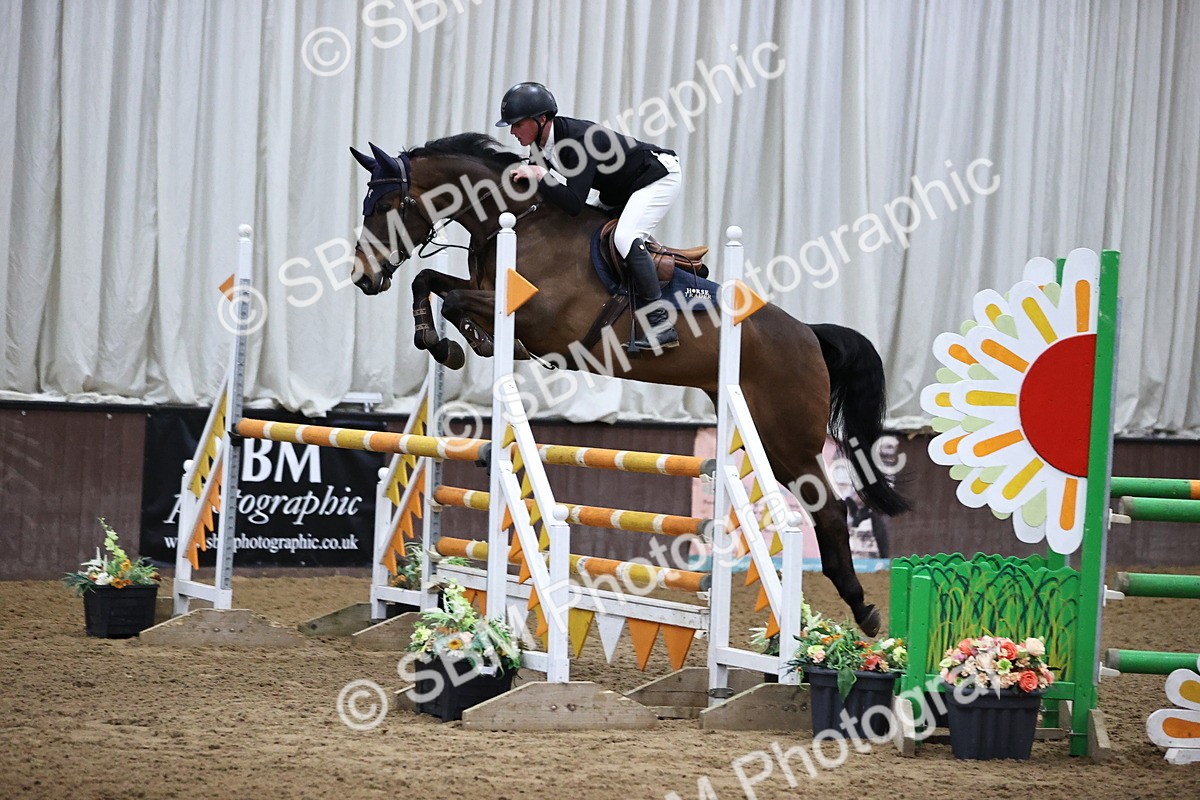 SBM_001529 - Class 4 - Senior Newcomers - 1.10m Open