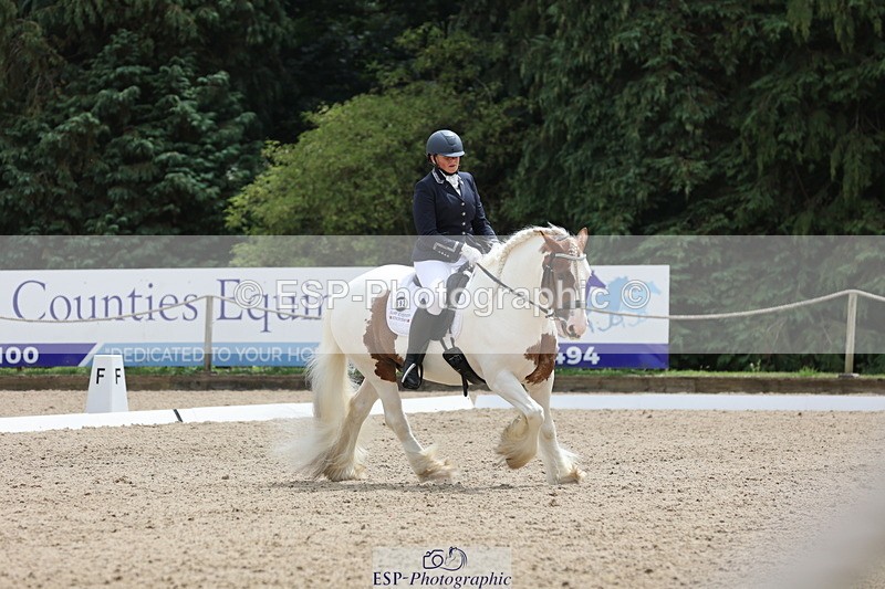 250718A-140054-01681 - 092-Rachael.Smaldon-Nadderbrook.Biscuit