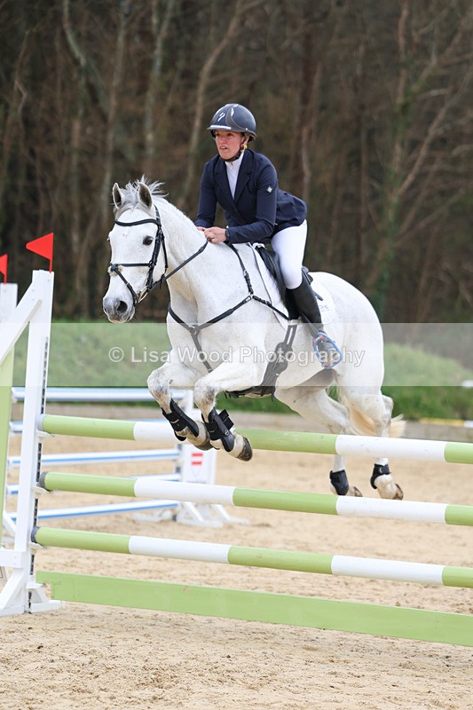 3E7A7567 - Class 8: Senior Newcomers/1.10m open