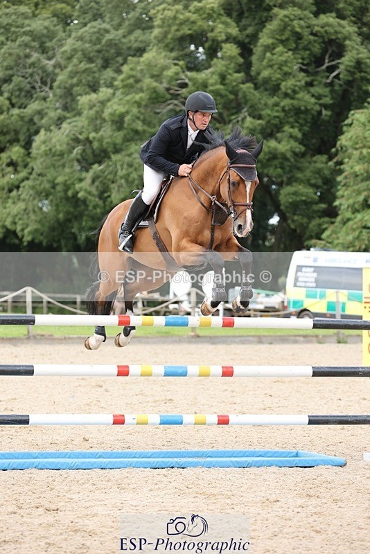 240711-160116-29243 - Cls 124 Foxhunter
