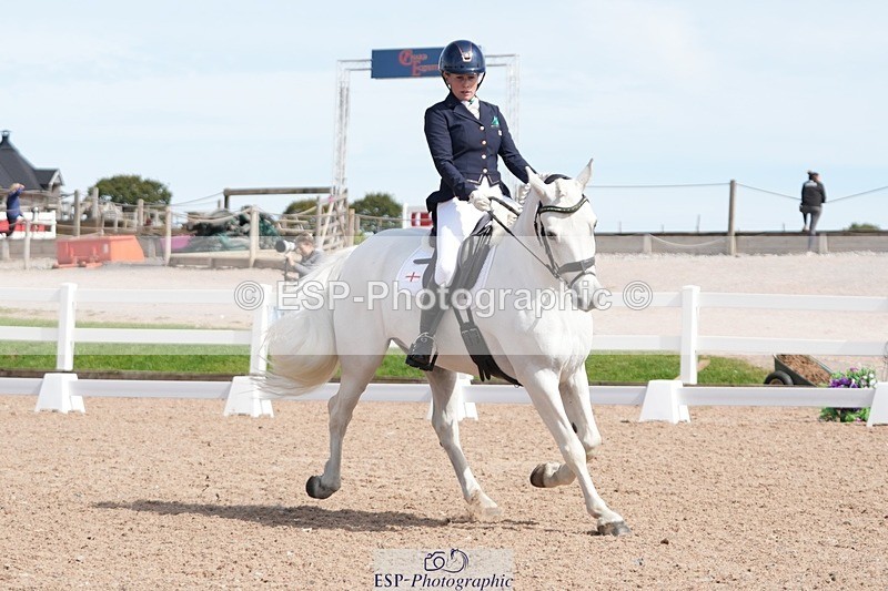 250906-135527-03801 - 067-Laura.PercyConobola.Cascade