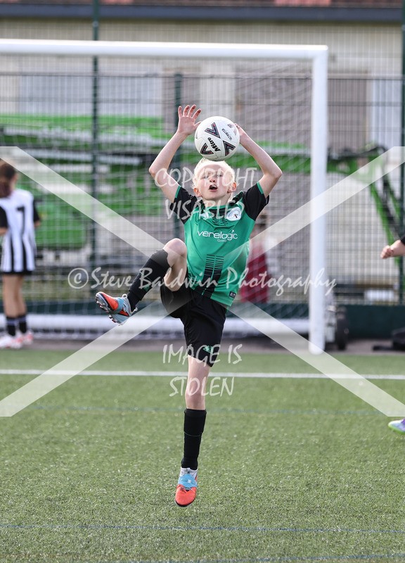 1DX30290 - Sat 13th U9 Girls