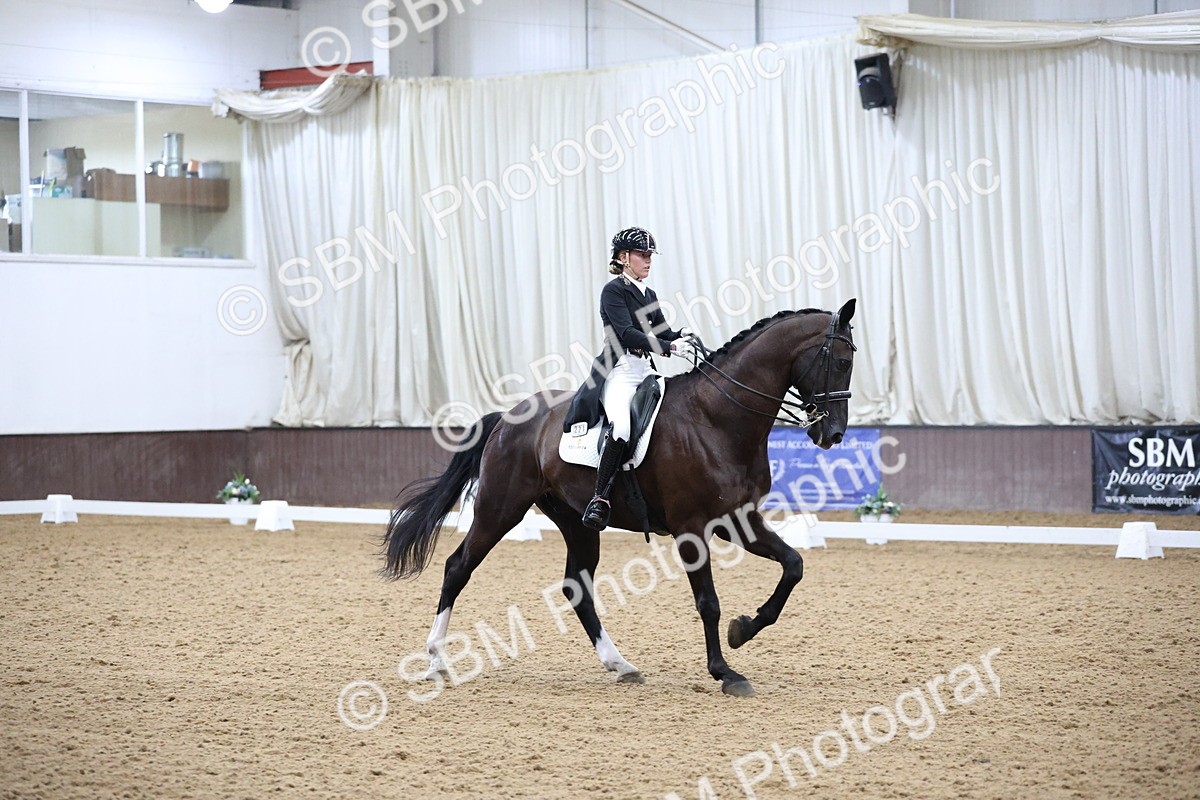 SBM_004677 - Class 9 - FEI Inter 1 Gold - 16.59-17.47