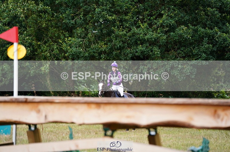 250802A-152342-07276 - F-272-Gemma.Wells-COMBE.BREEZE