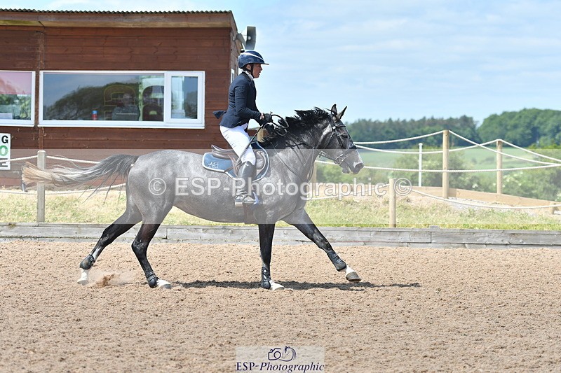 240609A-122020-05125 - Cls 18 Snr Newcomers and 1.10m Open