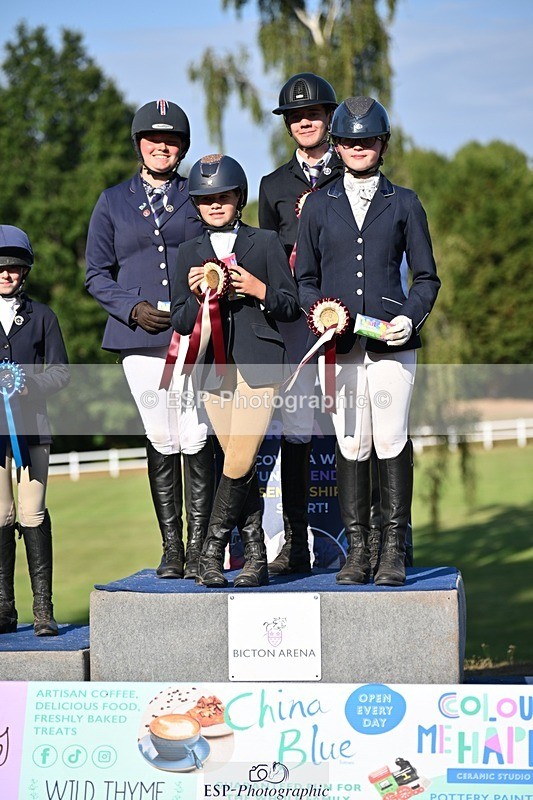 250822A-171125-24427 - Friday Presentations