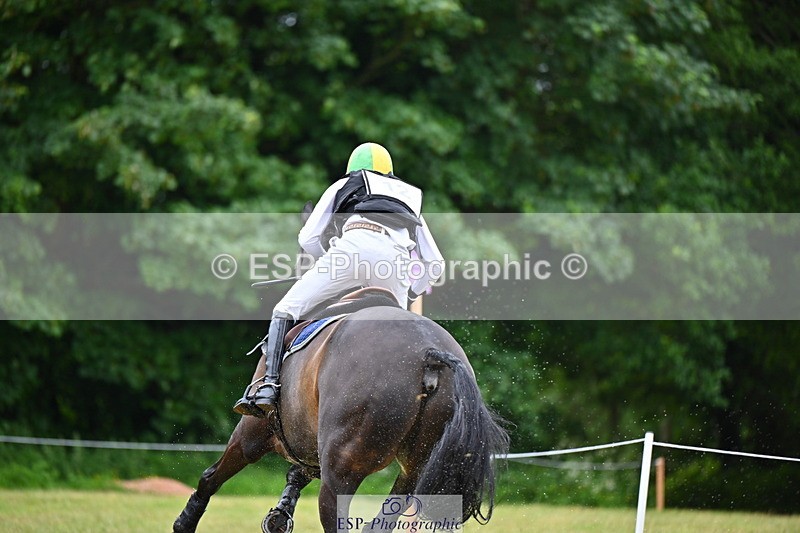 250524A-095514-08846 - A-012-Archie.Tulloch-ZIPPED.UP