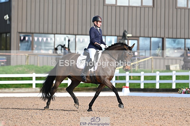 240218A-113742-06375 - 221-Alice.Peternell-Fourseasons.Sienna