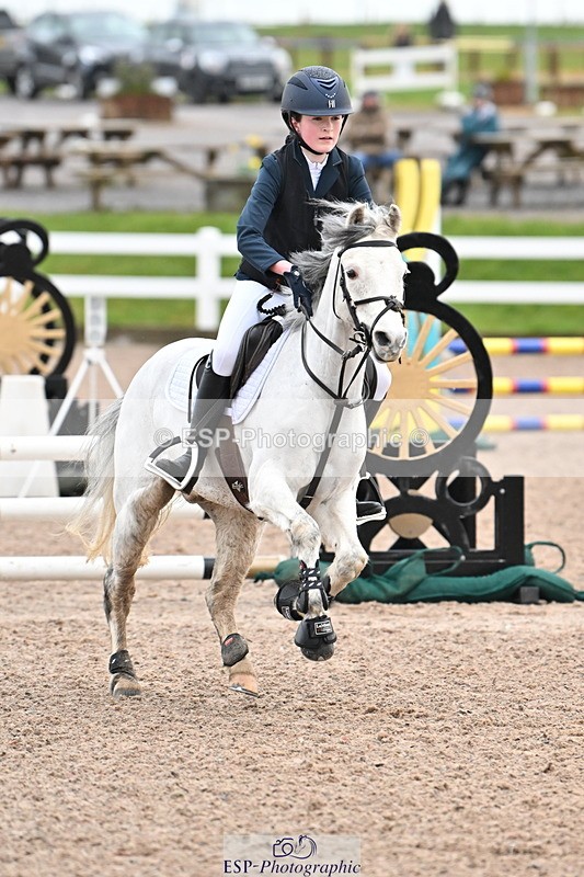 240310A-092956-01576 - Cls 1 Pony Intro 70cm