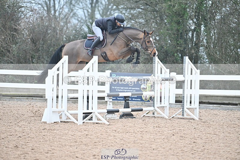 240113A-130128-02100 - Cls 12 Newcomers and 1.10m Open