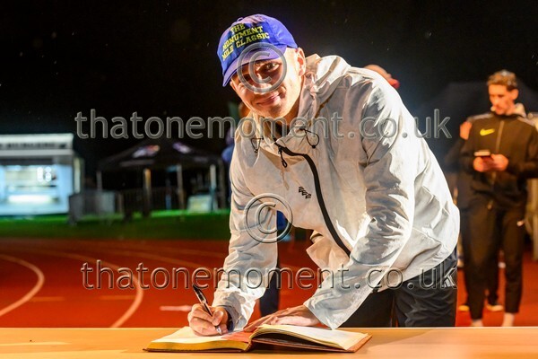 Monument25-911232 - Set Six