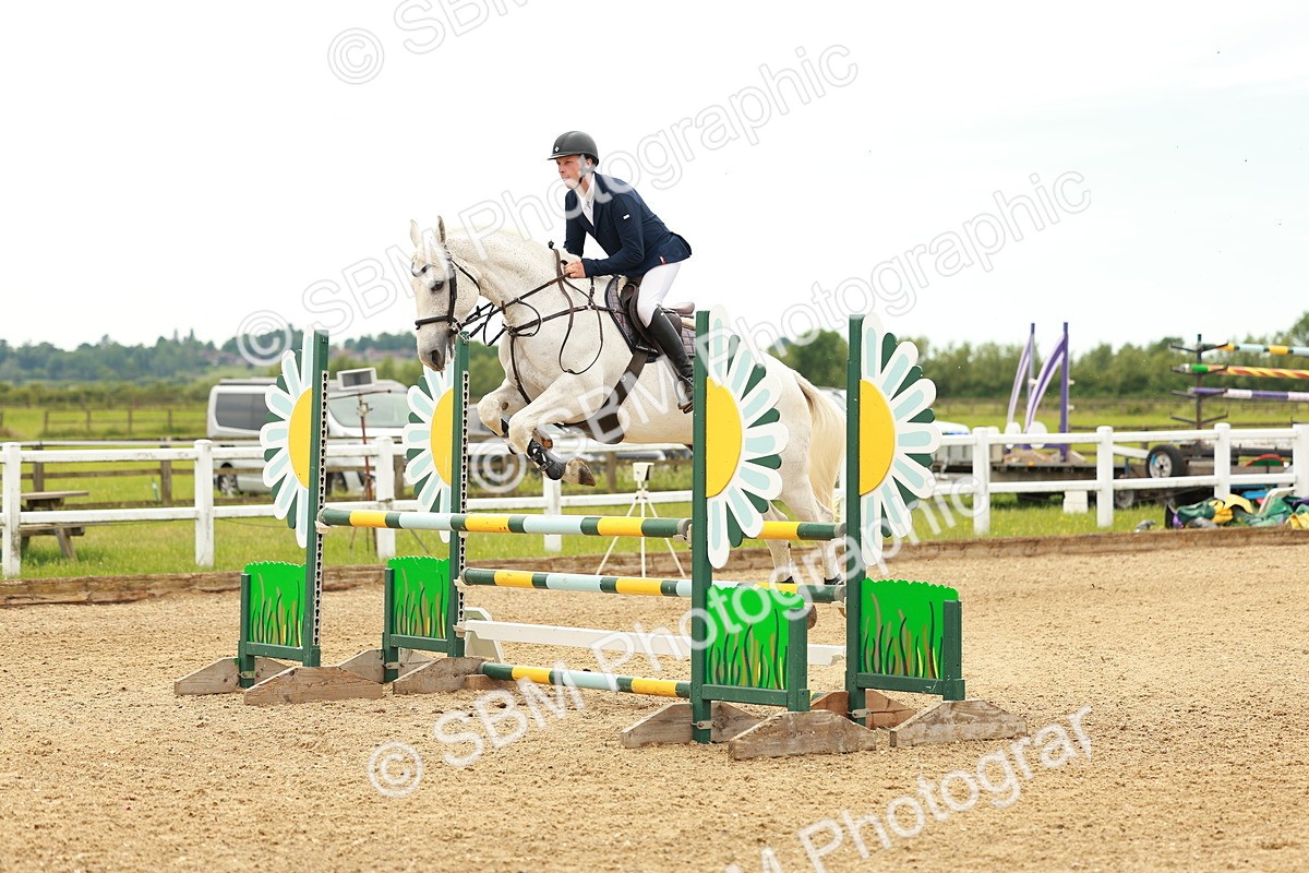 SBM_002084 - Class 4 - Senior Newcomers - 1.10m