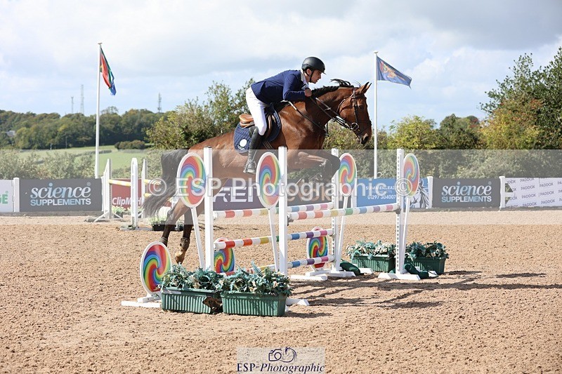 250913-141138-07284 - Cls 25 1.05m Amateur Quali