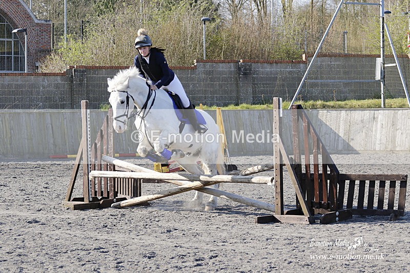 _EST0171 - Bourne Valley Riding Club Winter Showjumping 27/03/22
