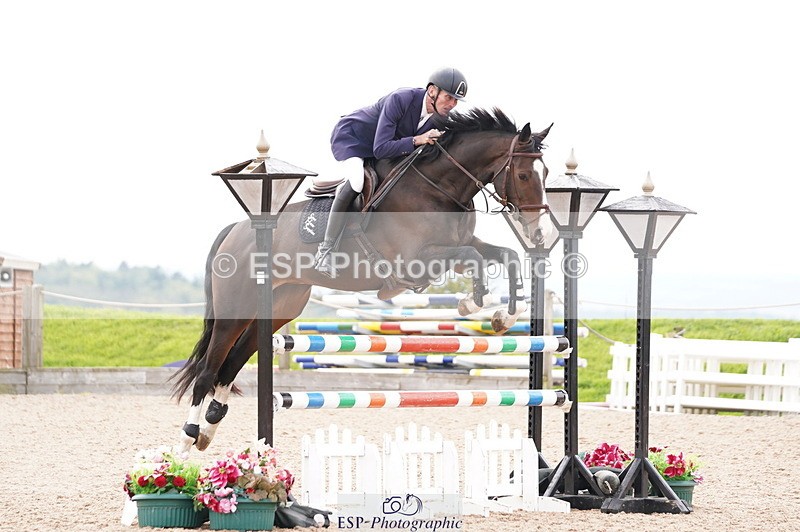 241004A-145254-00829 - Fri 04 Snr Fox & 1.20m Open