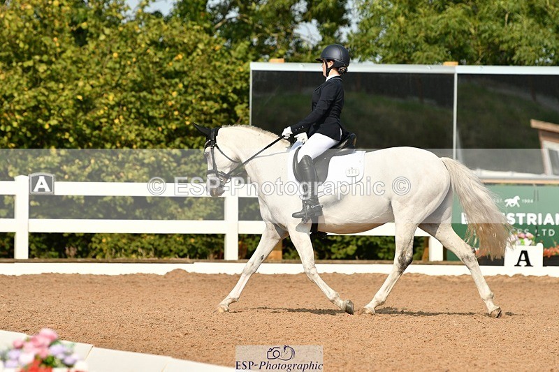 250817-102155-07850 - 207-Esme.LangBrouwershaven.Silvia