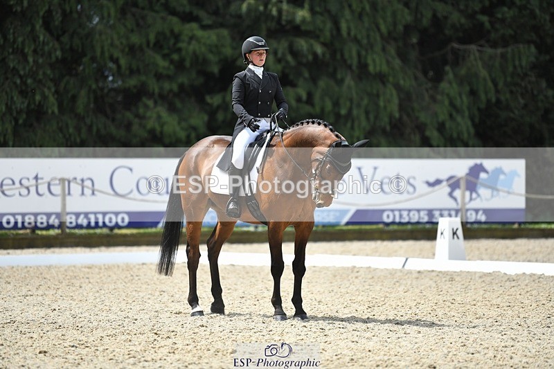 230525-114832-01906 - 103-CLOUDED_LEOPARD-Jessica_Coombes-WEDTrotUp+DR