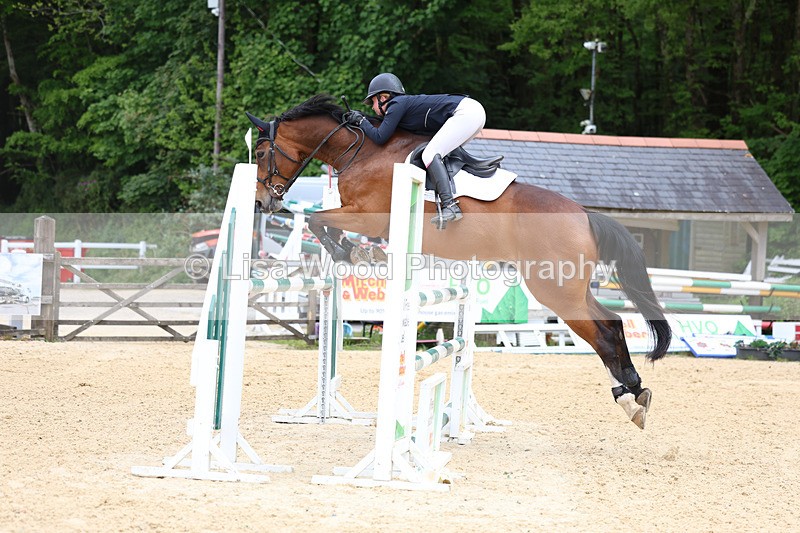 3E7A9436 - Class 8: Senior Newcomers/1.10m open
