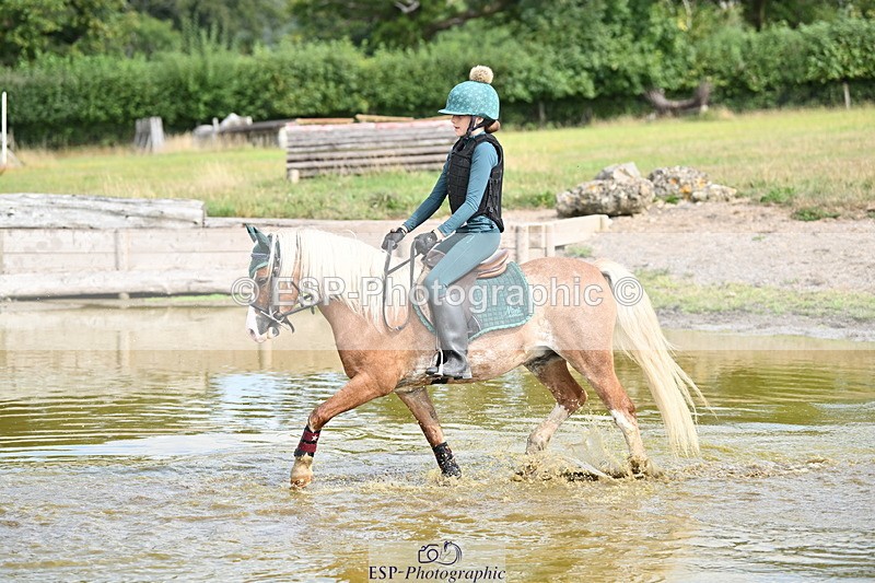 250821B-105651-00264 - Group C - Laraine