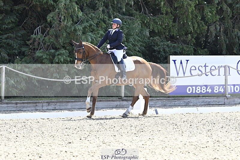 250810A-115441-05570 - 107-Sophie.DickinsonFurst.Ricci