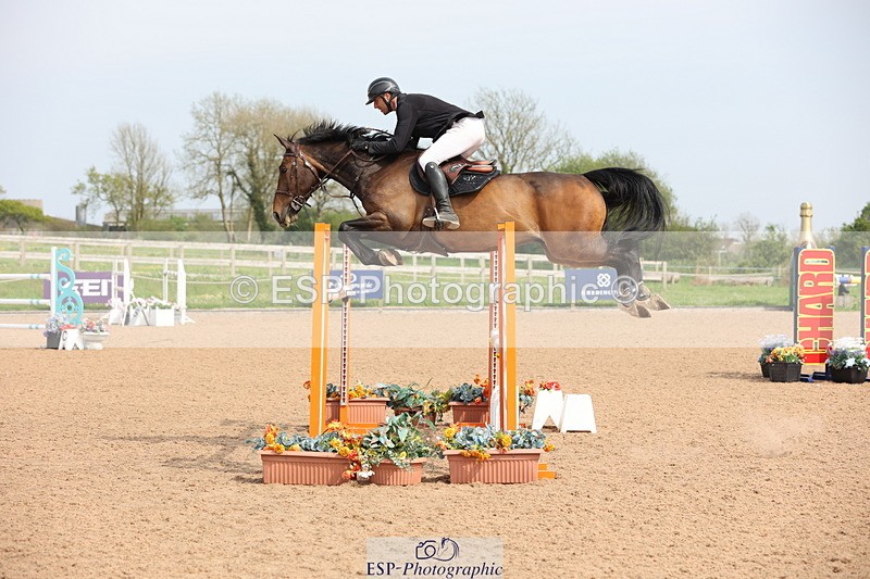 240511A-153537-14732 - Cls 36 National 1.30m Open