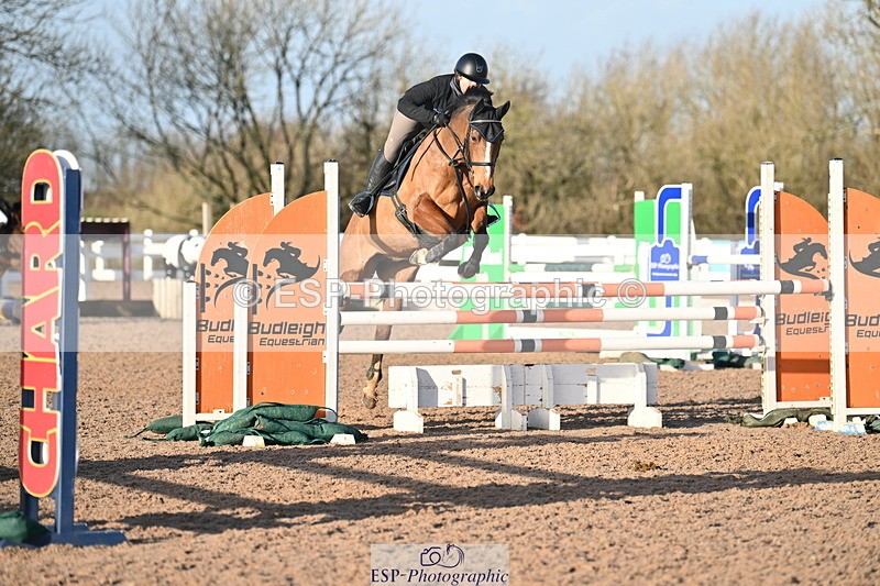 231210A-134323-02662 - Cls 20 Newcomers & 1.10m Open