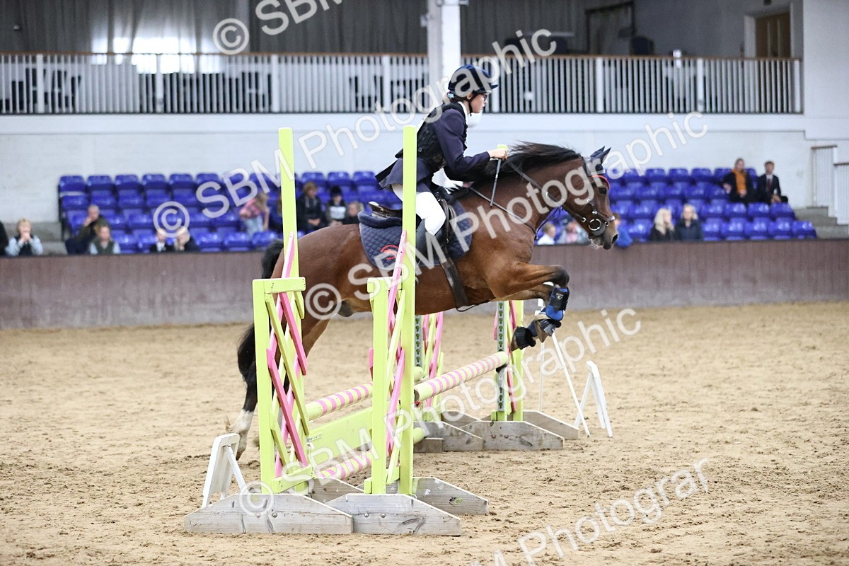 SBM_001418 - Class 5 - Henlow Veterinary Hospital 70cm