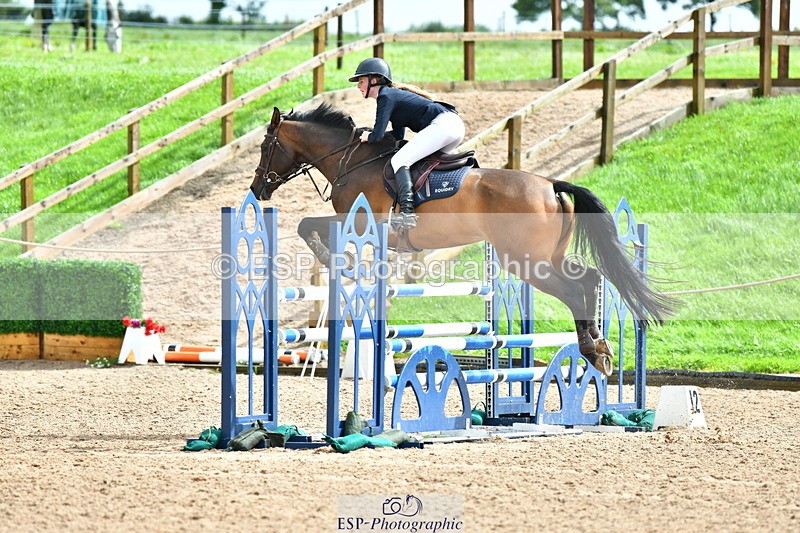 230805A-110723-00275 - Cls 2 Snr Newcomers & 1.10m Open