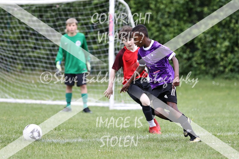 1DX31187 - Brook Field V Goddard Park