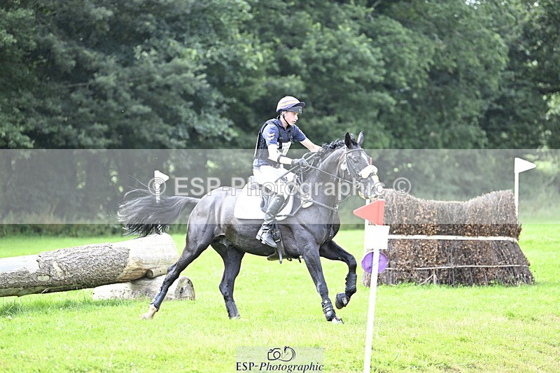 240804-155328-18437 - 616-Max_Forster-HEVANS_ROYAL_REVOLUTION