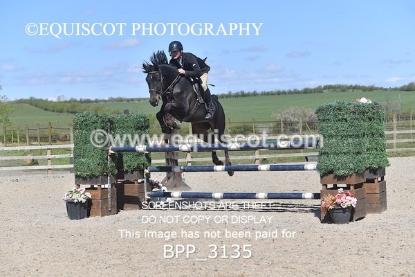 BPP_3135 - CLASS 14  Senior Newcomers/ 1.10m Open
