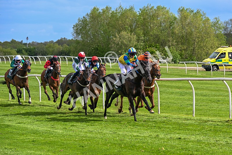 110526-Race 5-Lawmans Blis-1098 - Race 5 4.30pm Every Race Live On Racing TV Handicap