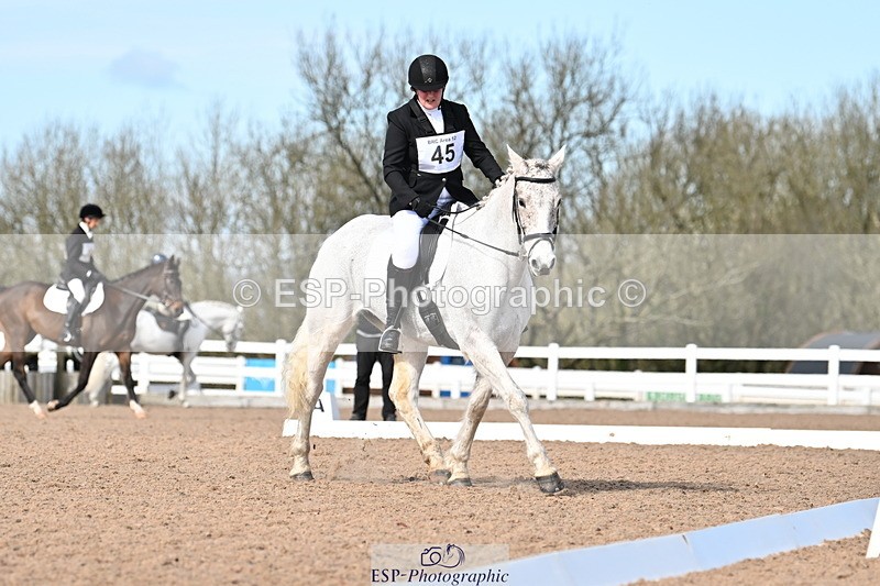 240324A-135300-03518 - Novice 28, 13.00 to 14.00