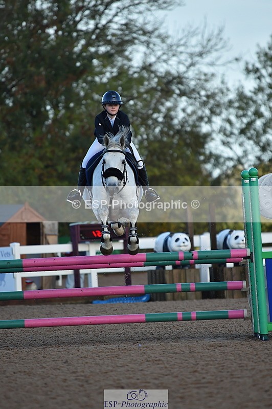 231028A-092002-00093 - Cls 9+10 Children on Horses