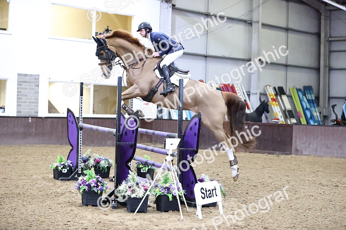 SBM_010108 - Class 25 - Equestrian Senior Foxhunter 1.20m