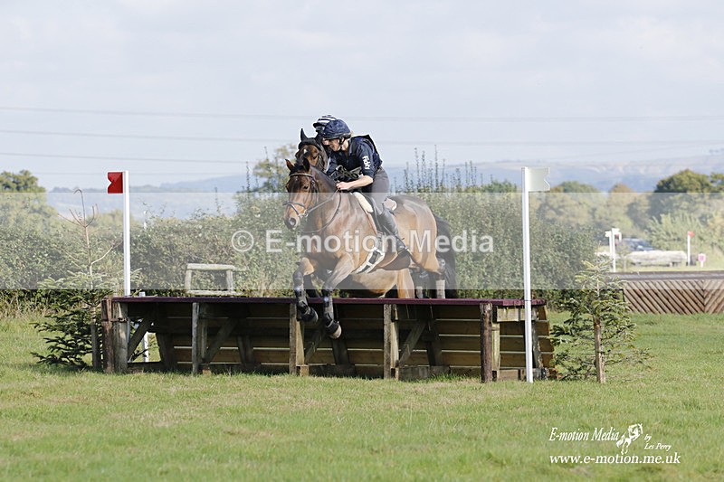  WWHT 171021 3552 - Intermediate Pairs (0.90m)  17/10/21