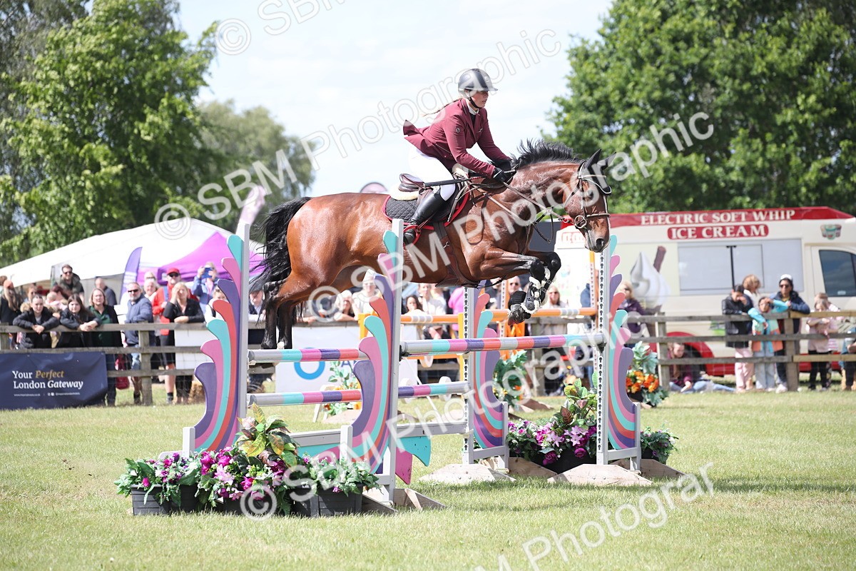 SBM_17515 - Class 208 - Senior Foxhunter 1.20m Open