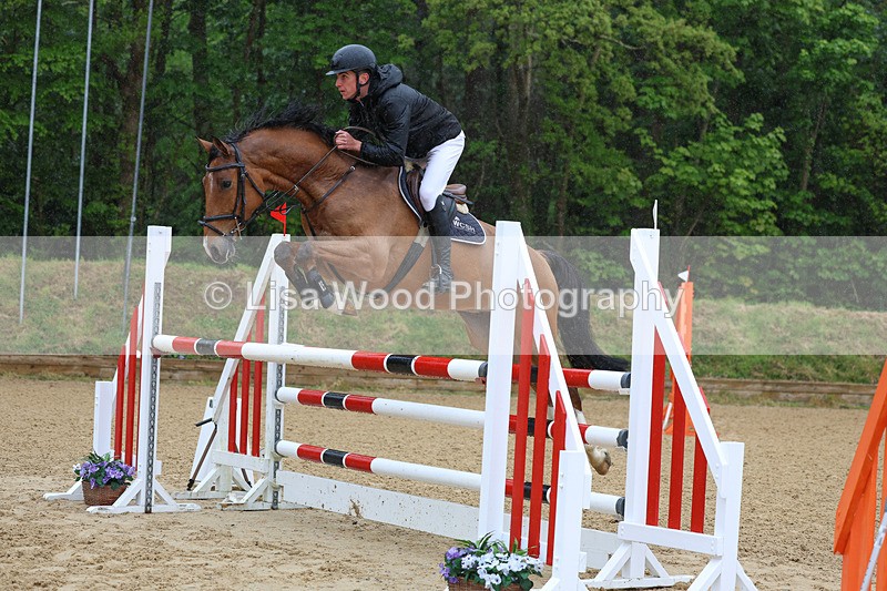 3E7A7097 - Class 7: Senior Newcomers/1.10m open
