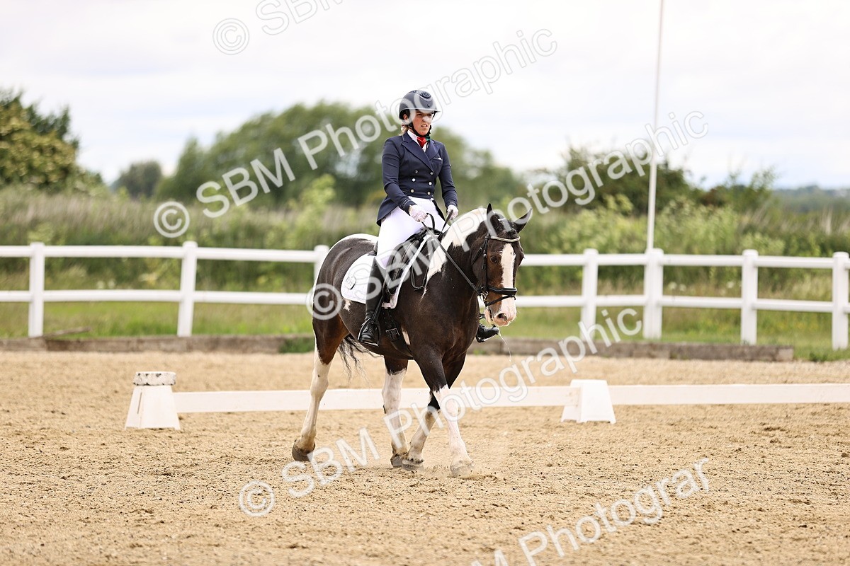 SBM_002108 - Class 2 - Novice 4 - 10.36-11.39
