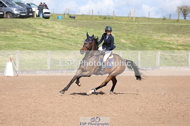 240419A-162618-09368 - Cls 10, 2 Star Big Tour 145cm  15.45 to 16.35 break