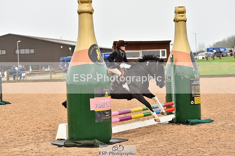 231118A-101824-01022 - Cls 18+19 Club and Schools 70cm