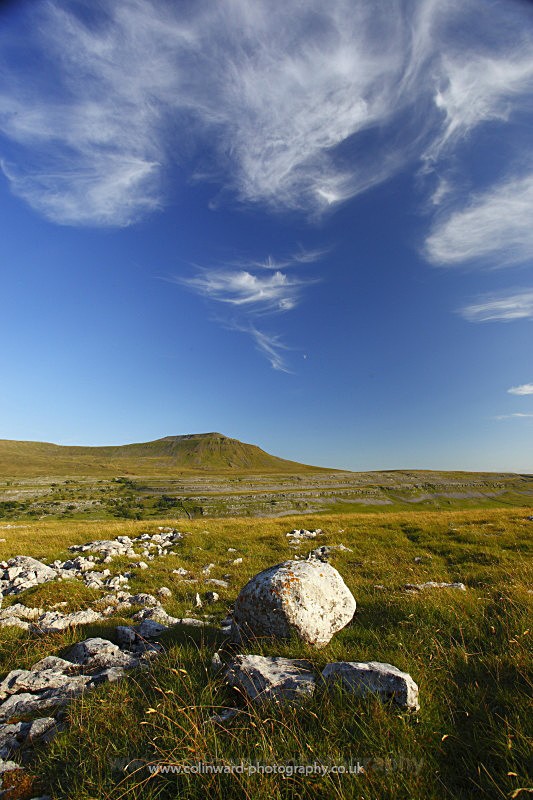 Twistleton boulder   ref 3810 - The Pennines and Cumbria